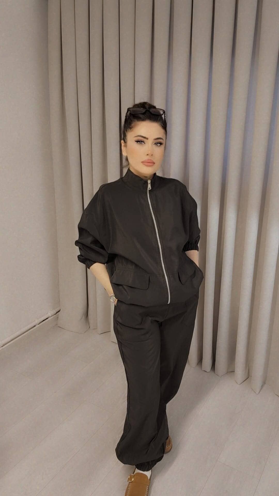 Siyah Eşofman takımı