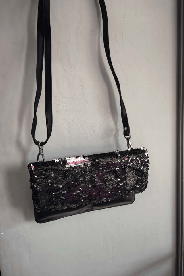 KAPAKLI ÇAPRAZ ÇANTA