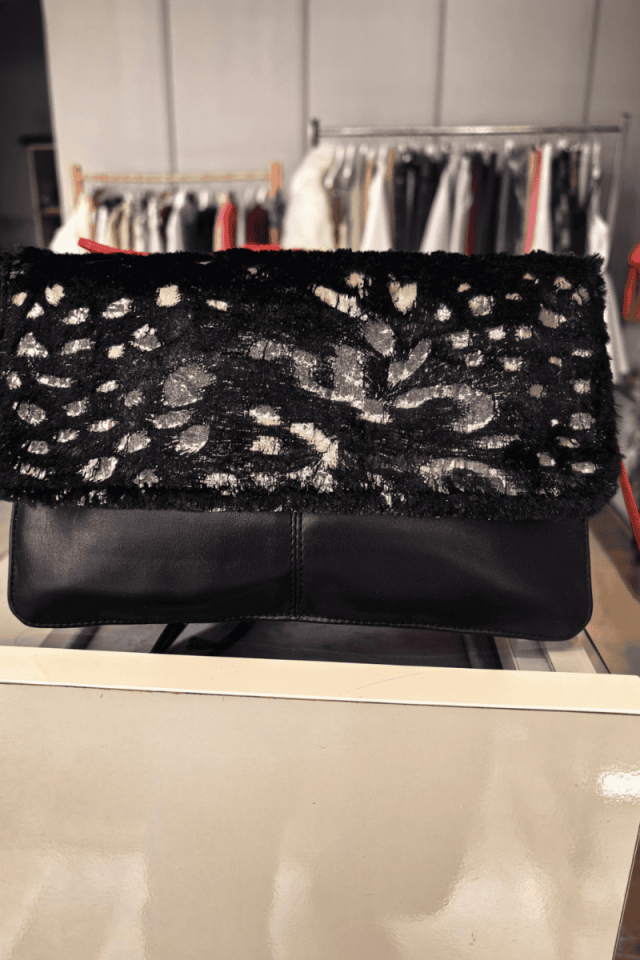 KAPAKLI ÇAPRAZ ÇANTA