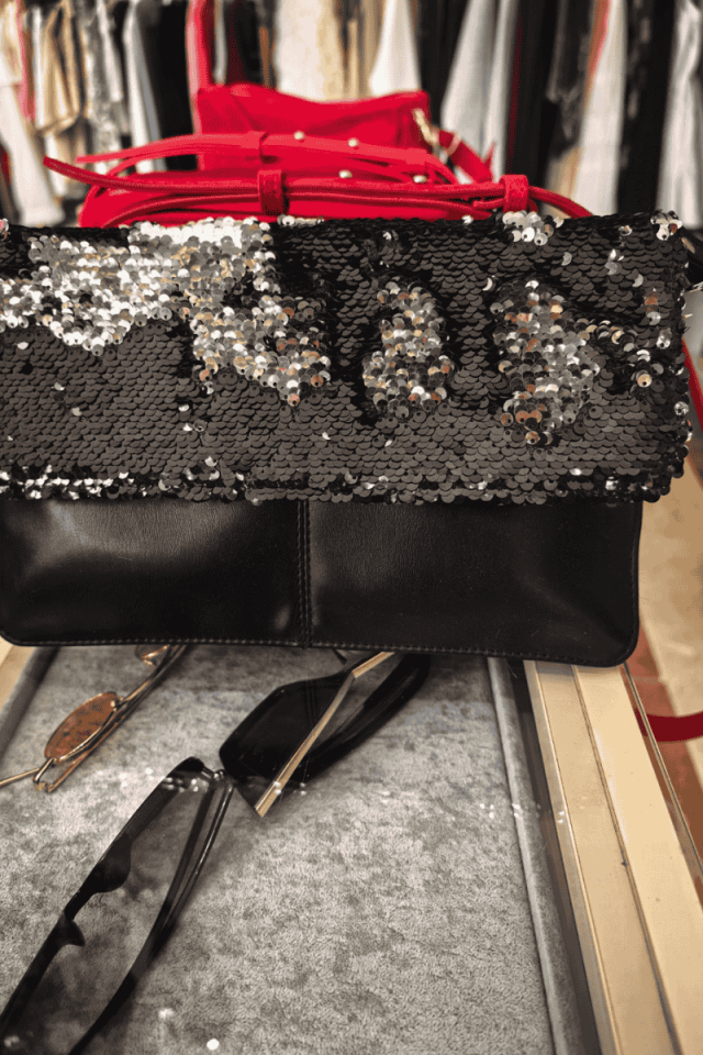 KAPAKLI ÇAPRAZ ÇANTA