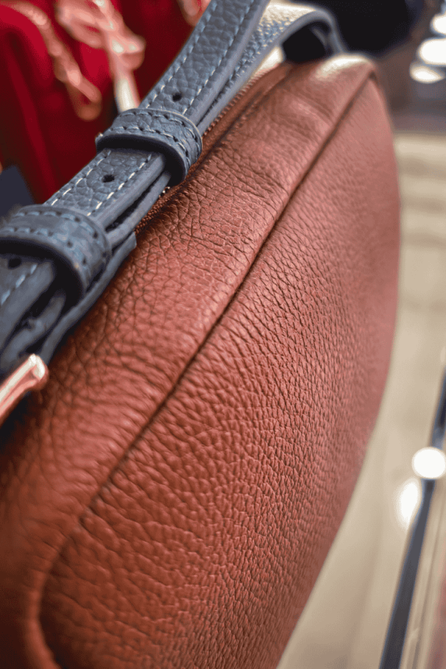 Deri çapraz omuz çantası